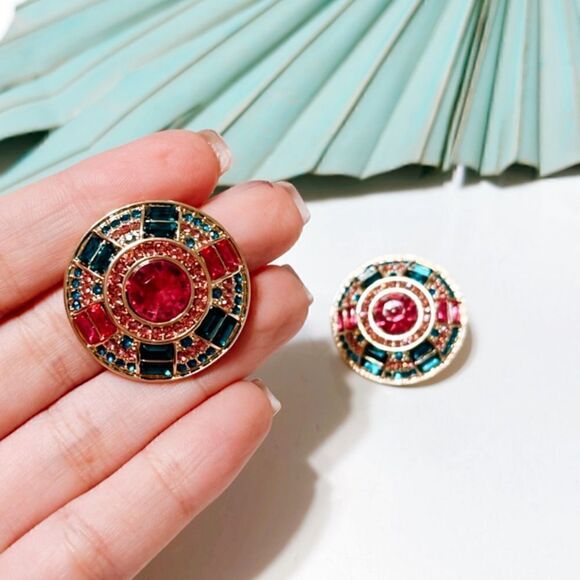 Crystal decor stud earrings S34 - Picture 5 of 5